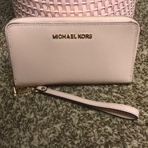 Blush Michael Kors Wristlet